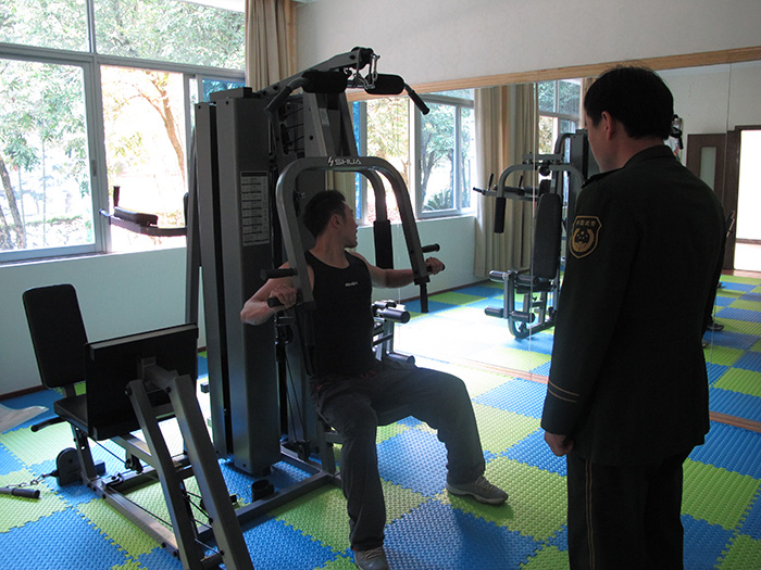 室内健身器材,单位健身器材,健身器材十大品牌-广西快盈VIII体育健身器材有限公司