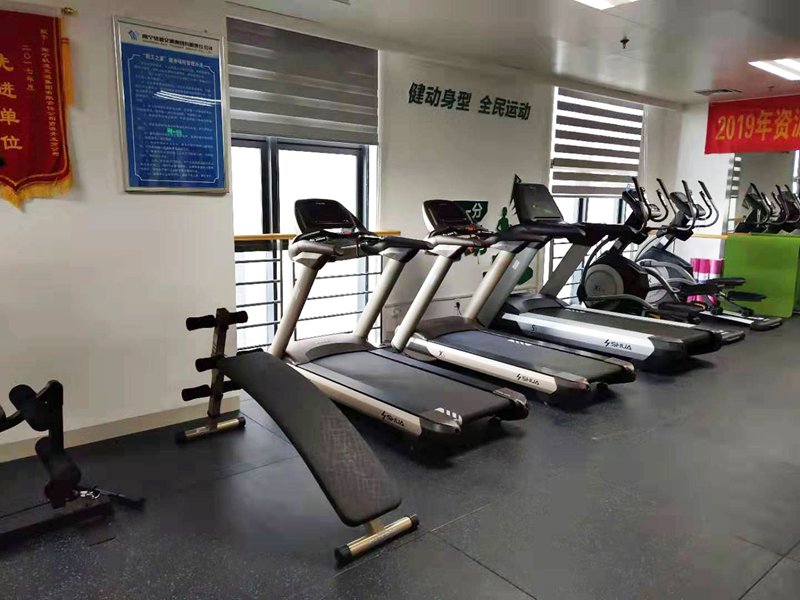 企事业单位健身房器材,单位职工健身房器材-广西快盈VIII体育健身器材有限公司
