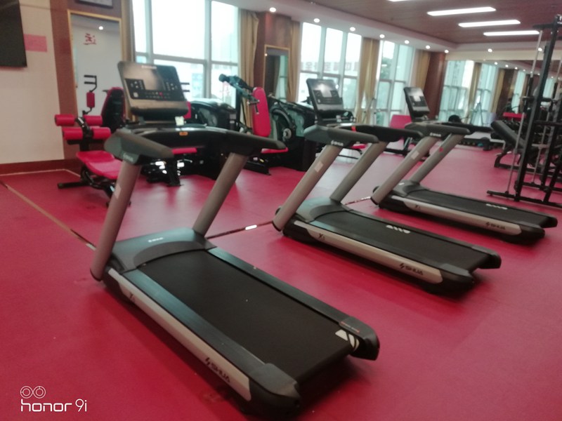 部队健身房器材-广西快盈VIII体育健身器材有限公司